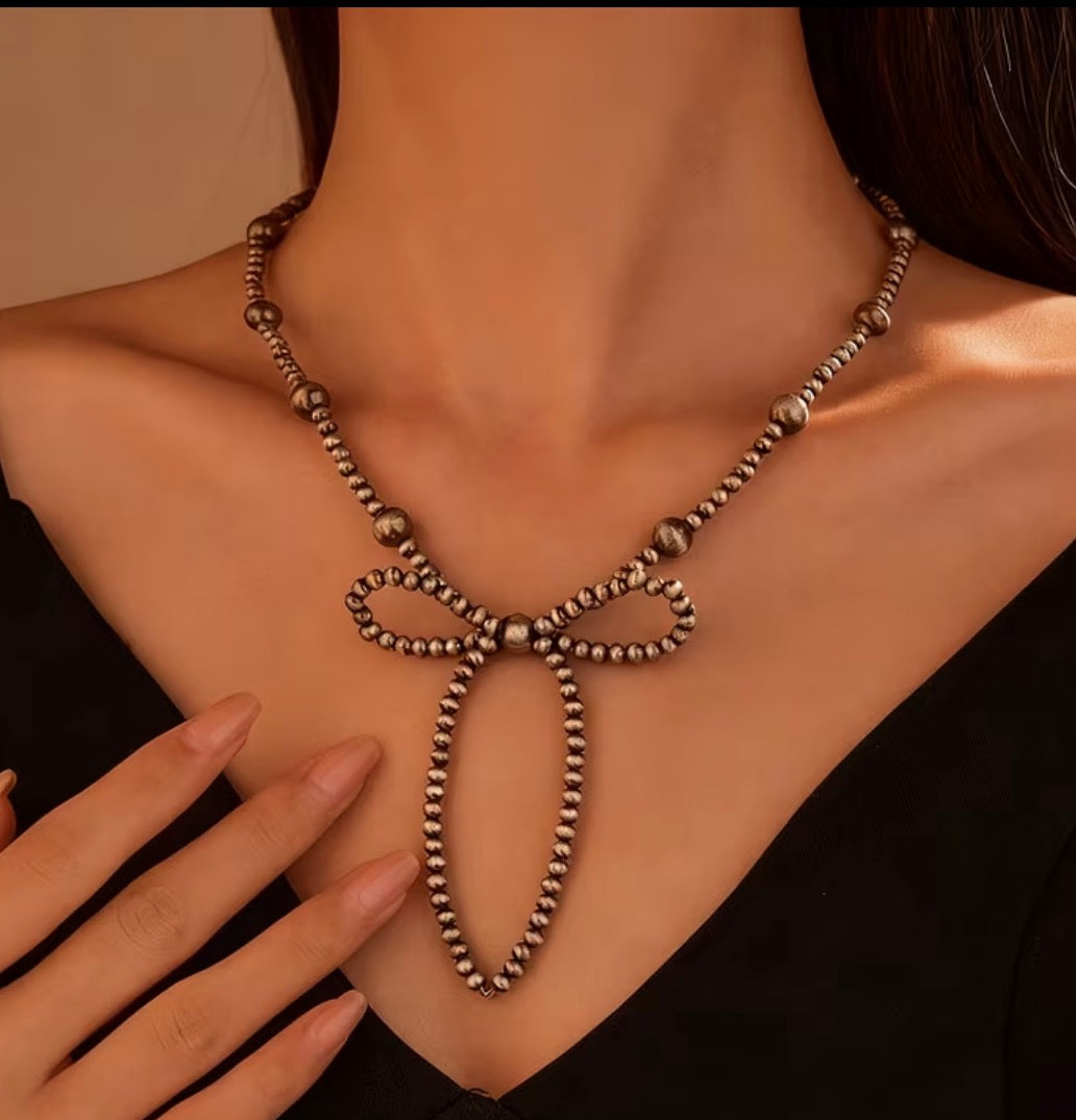 Vintage-Style Bow Pendant Necklace