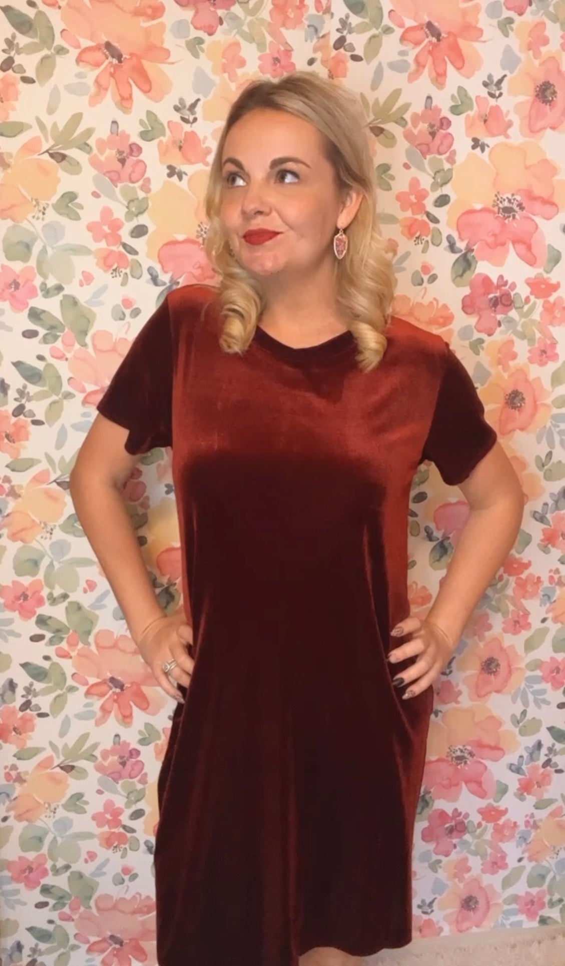 Velvet Short Sleeve Tunic Dress- Burgundy — Salon 209